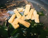 削り節＆きざみ揚げ・乾燥わかめの味噌汁作り方1写真