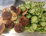 焼きしいたけときゅうりの胡麻しょうゆ和え。作り方2写真