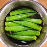 オクラときゅうりのネバネバおかか和え😋🍚作り方1写真