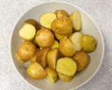 レンジ併用で時短♪新じゃが小芋の肉じゃが作り方1写真