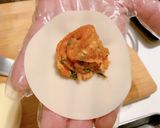 いつもの餃子をアレンジ♪旨辛キムチ餃子作り方3写真