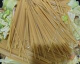ワンパン☆キャベツとウインナーのパスタ作り方3写真