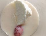 冷凍イチゴとヨーグルトの甘酒スムージー🍓作り方1写真