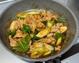 豚肉の黒酢炒め😃作り方2写真