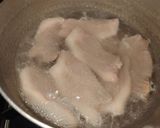 新玉ねぎキムチで食べる茹で豚バラ作り方3写真