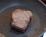 しっとりジューシー 肩ロース極厚ステーキ作り方3写真