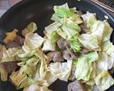 キャベツとこんにゃくのピリ辛炒め作り方5写真