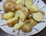 茹でた小芋でのり塩バター作り方3写真