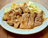 やわらかトンテキ♡新玉葱春キャベツと共に作り方4写真