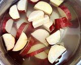 さつま芋と豚肉の豆乳味噌汁♪作り方1写真