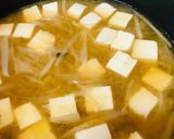 ササッと水煮味噌汁●長ネギ＆ミニ豆腐の味噌汁作り方2写真