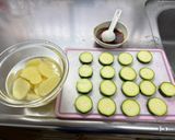ズッキーニとじゃがいも🥔の甘辛煮😃作り方1写真