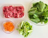 貧血予防！牛肉と小松菜のオイスター味噌炒め作り方1写真