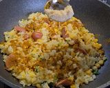 粗挽きソーセージ入りカレーチャーハン作り方9写真
