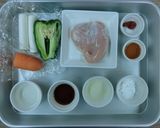 【主菜・副菜】鶏肉のピリ辛ねぎソース蒸し作り方1写真