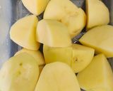 じゃがいもとひき肉の甘辛そぼろ煮作り方1写真