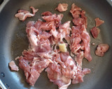 材料2つ☆豚こまと蓮根のオイスター炒め。作り方3写真