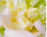 沖縄シークヮーサー♡白菜と豚肉のスープ作り方1写真