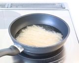 サッと、簡単おつまみ【フライドパスタ】作り方2写真