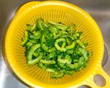 ゴーヤ・茄子・玉葱・豚肉・卵の甘味噌炒め作り方1写真