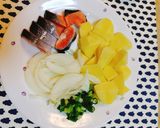 簡単♬鮭と馬鈴薯・玉葱の味噌汁☆作り方1写真