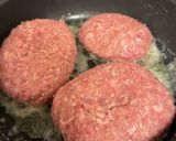 白ワインで蒸しハンバーグ　¥800作り方3写真