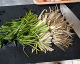蕎麦つゆで簡単　セリと鶏もも肉のさっと煮作り方4写真