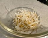 大根の皮と油揚げのおかか和え作り方1写真