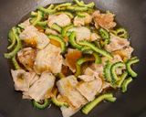 夏バテ解消メシ！ゴーヤ豚バラ卵とじ丼作り方3写真