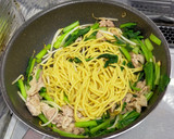 ごま油香る小松菜と豚肉の塩焼きそば作り方4写真