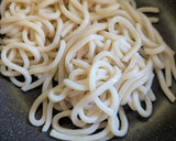簡単★冷凍ソフトうどんのめんつゆ炒め作り方2写真
