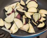最低限の調味料のみ！ナスと卵の豚キムチ！作り方2写真