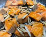 【幼児食取り分け可能】鮭のバター醤油炒め作り方5写真