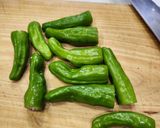 ししとうとチリメンジャコのゴマ油炒め作り方1写真