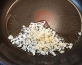 簡単☆しらすと卵黄のペペロンチーノ♩作り方3写真