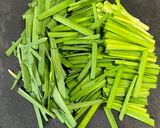 ニラと玉ねぎの豚バラ炒め作り方1写真