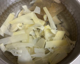 筍の甘皮とわかめのお味噌汁♪作り方3写真
