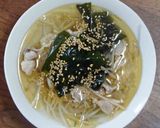 豚肉入りもやしとワカメのスープ作り方3写真