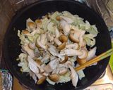 豚肉キャベツしめじのふわふわ卵味噌炒め作り方3写真