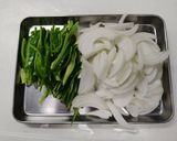 発酵調味料で作る！玉ねぎ麹の青椒肉絲作り方2写真