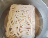 春菊と鶏むね肉の簡単白だしうどん作り方3写真