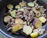 サクっ！さつまいもと豚小間肉の甘酢炒め作り方4写真
