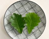 かしわ餅風おにぎりのキャラ弁♪作り方1写真
