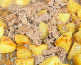新じゃがと牛肉の焼肉のタレ炒め🥔🥩🔥作り方5写真