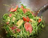 簡単5分！トマトとアボカドの豆苗サラダ作り方5写真