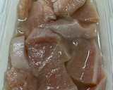 鶏胸肉とピーマン青梗菜の梅和風炒め作り方1写真