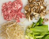 ワンパン10分!豚肉&きのこの野菜炒め作り方2写真