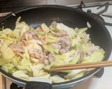 簡単！キャベツと豚肉の塩炒め作り方6写真