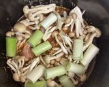 簡単！手羽元出汁の麻婆胡麻ミルクスープ作り方1写真