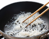 ツナとしらたきのカレーきんぴら作り方3写真